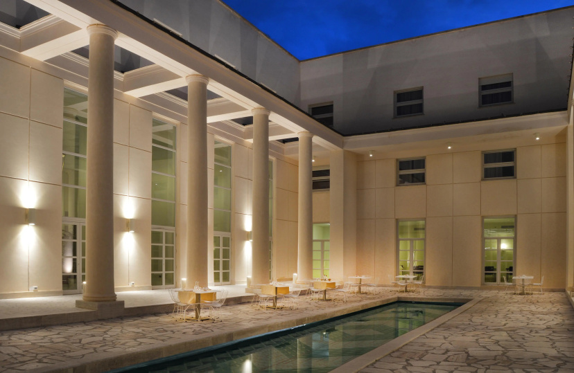 Hotel Palazzo Esedra 4 — отель в Неаполе, Италия
