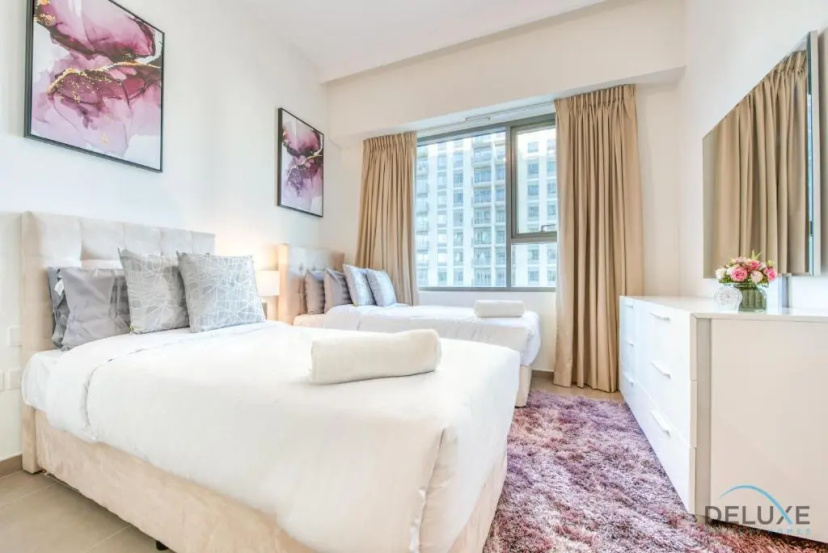 Цены на Welcoming 2-bedroom Apartment at Park Heights, Dubai Hills by Deluxe Holiday Homes в Дубае