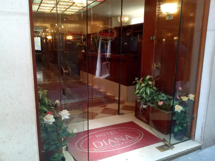 Hotel Diana — всё о проживании в Венеции