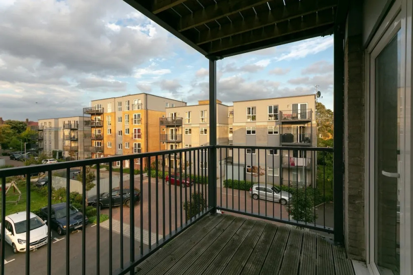 3 Bedroom Apartment in South London — забронировать отель в Лондоне