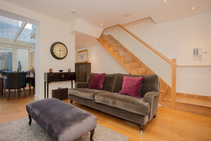 4 Bedroom House Next to Primrose Hill — комфортный отель в Лондоне