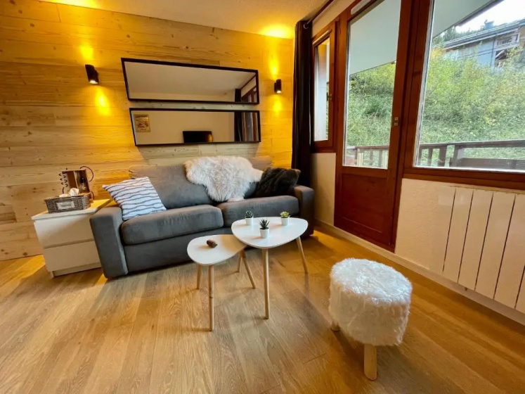 Chaleureux T2 La Tania Courchevel pieds des pistes — отель с удобствами в Куршевеле