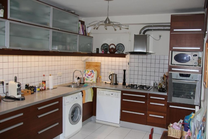 Queen Zita Apt 130 m2 near Chain Bridge — забронировать отель в Будапеште