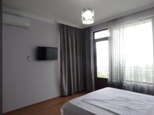 Zura's Guest House — отель в Батуми, Грузия