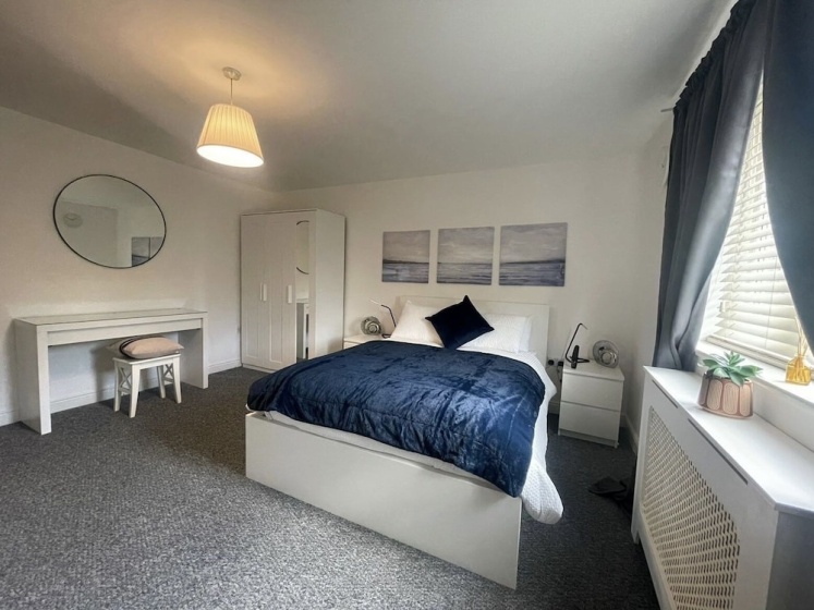 Captivating 2-bed Apartment in London — отель с удобствами в Лондоне
