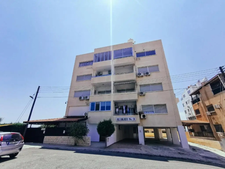 Mackenzie Seaview Paradise 4 — отель в Ларнака, Кипр