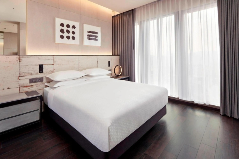 Four Points by Sheraton Seoul Gangnam — отель с удобным расположением в Сеул