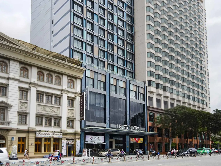Liberty Central Saigon Riverside 4 — отель в Хошимине, Вьетнам