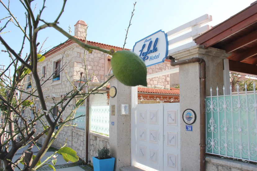 Alacati Leylak Hotel — отель в Чешме для романтического отдыха
