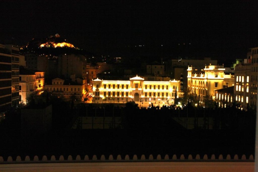 Old Town Hall Suites and Apartments — отель с удобным расположением в Афины