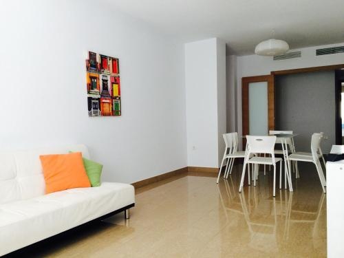 Apartamentos Benito Perez — отель в Аликанте, Испания