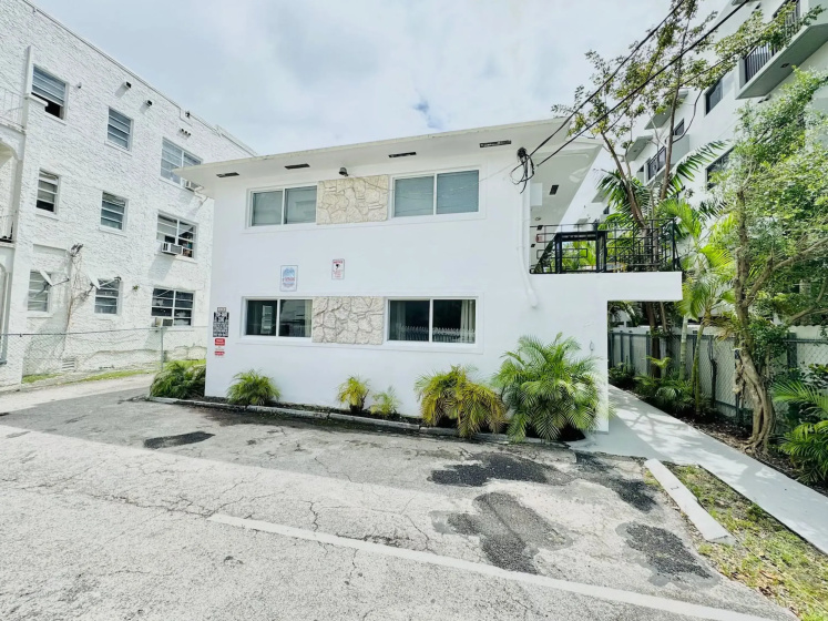 Book Now and Enjoy a Top Miami Location — отель с удобным расположением в Майами