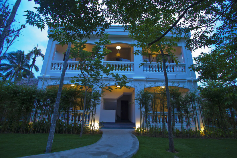 Palm View Villa Hoi An — отель с удобным расположением в Дананге