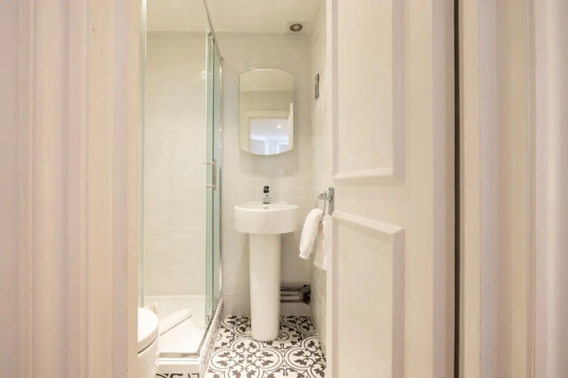 The West Hampstead Wonder  - Stunning 2BDR with Study Room and Garden — комфортный отель в Лондоне