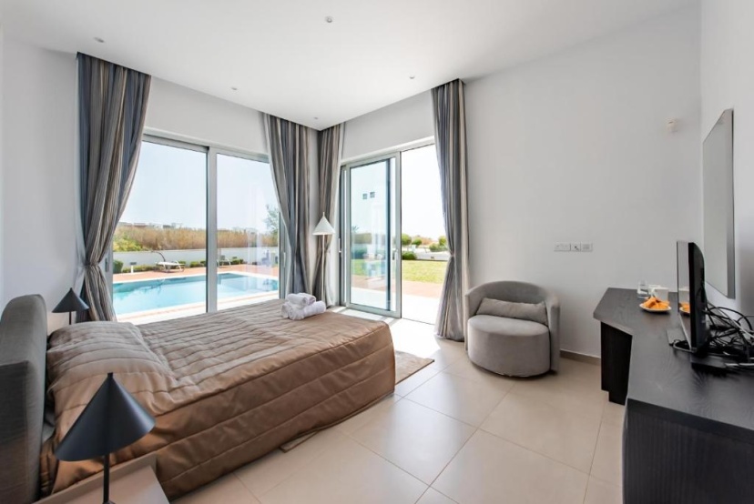 Villa Cecelia by Ezoria — отель с удобным расположением в Айя-Напа