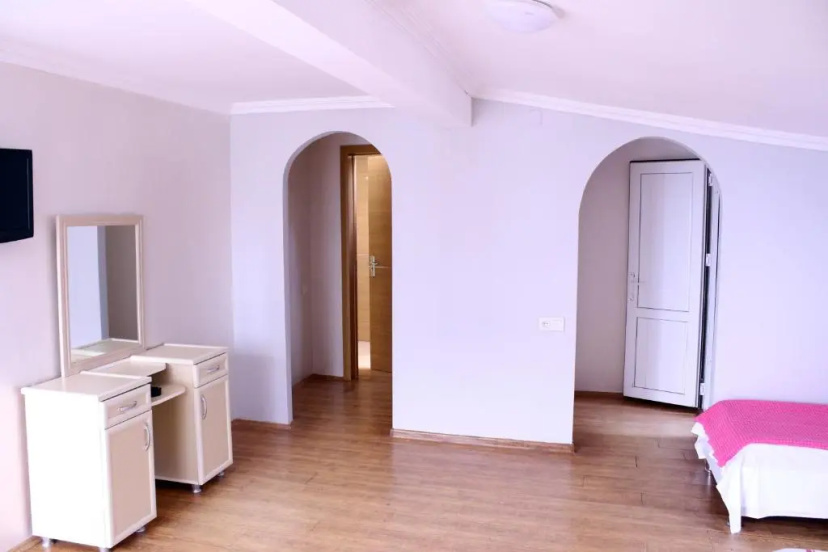 Hotel Kobuleti 2 — забронировать отель в Кобулети