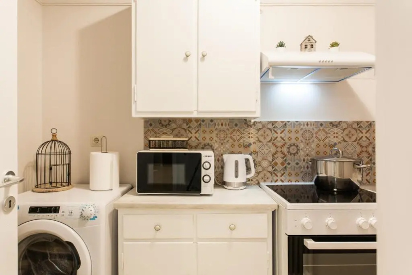 Цены на Syntagma private sweet safe double rooms in apartment в Афины