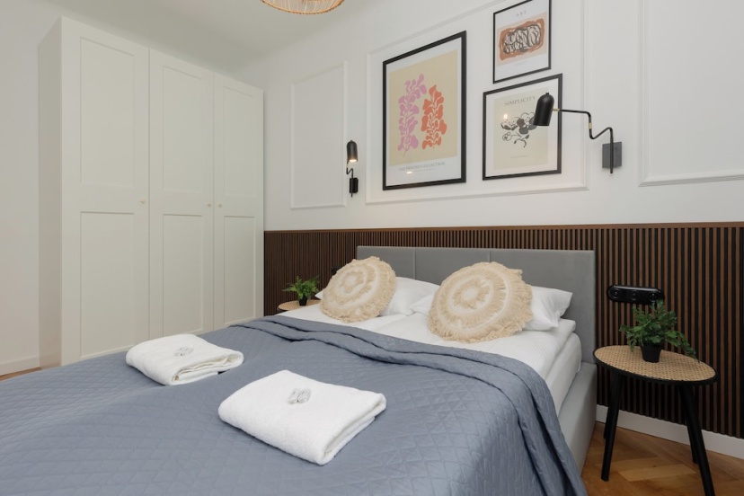 Stylish Apartment Nowolipie by Renters — отель с удобствами в Варшаве