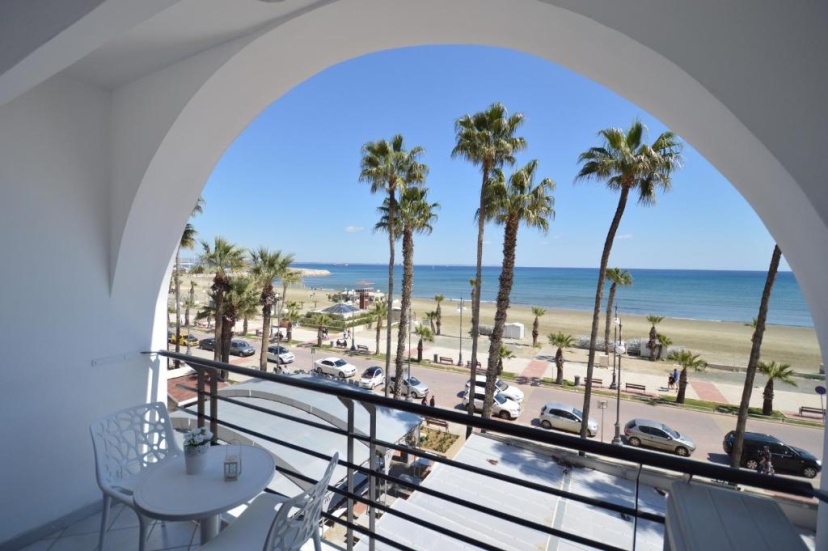 Krasas Beach Apartment Rentals — отель с удобным расположением в Ларнака