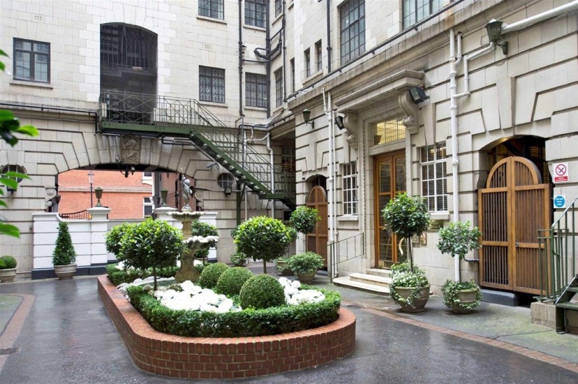 Knightsbridge Prestige Apartments — отель с удобным расположением в Лондоне