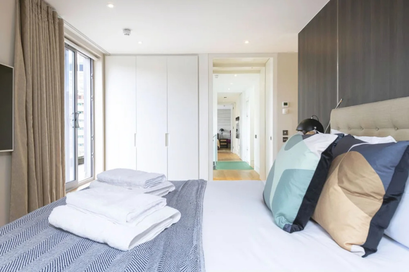 Цены на Accomodo London Waterloo - Luxury & Spacious Triplex Penthouse on Southbank в Лондоне
