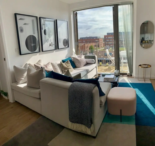 Stylish and Chic 1 Bedroom Apartment in Canning Town — отзывы гостей и цены