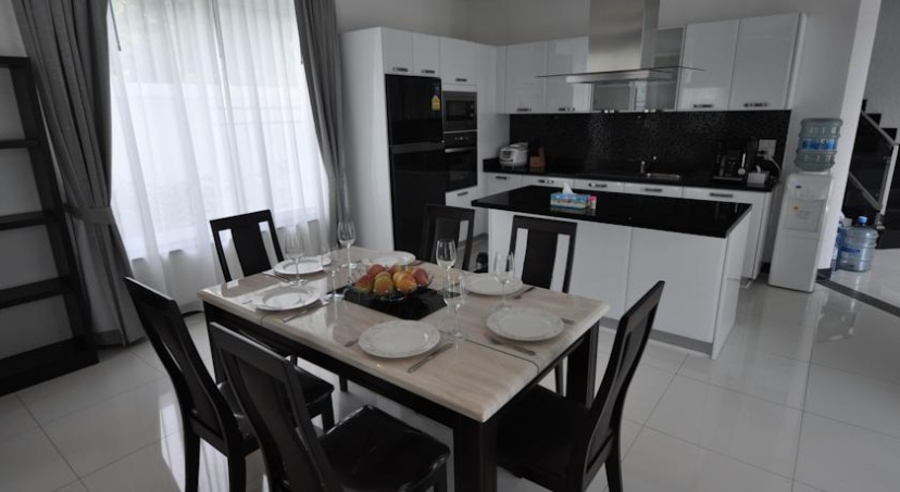 Angelheart Villa 4 Bedroom Villa in Pattaya — отель с удобствами в Паттайе