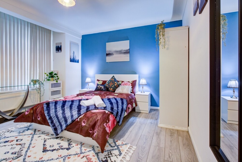 Lovely 1-bedroom Apartment for 4 in Central London — отель с удобствами в Лондоне