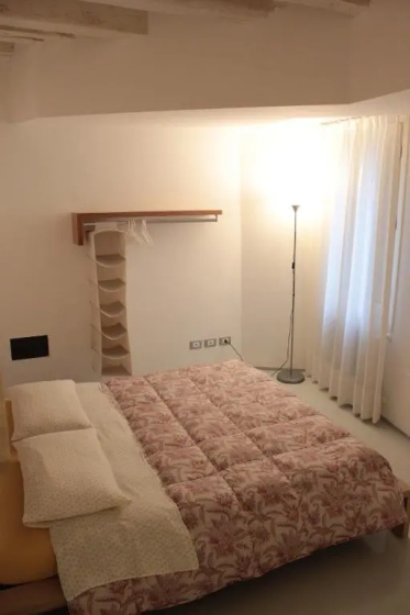 Цены на Venetian Apartments в Венеции