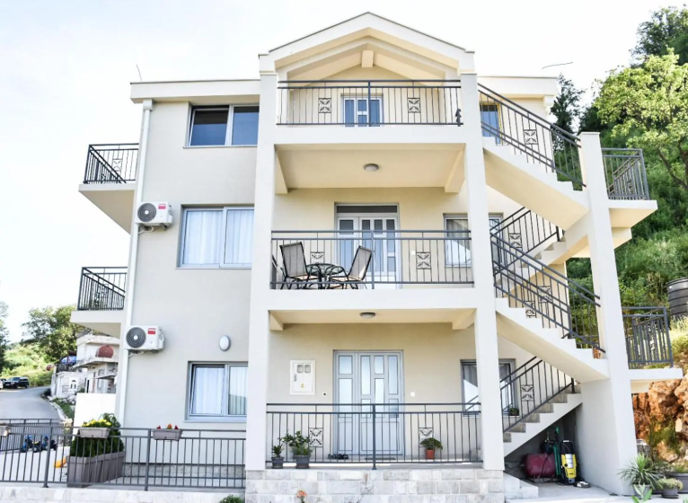 Apartments Šišević — забронировать отель в Будва