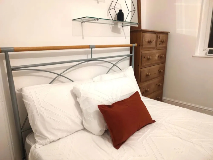 2-bed Flat Near Park in Central London — отель в Лондоне, Соединенное Королевство