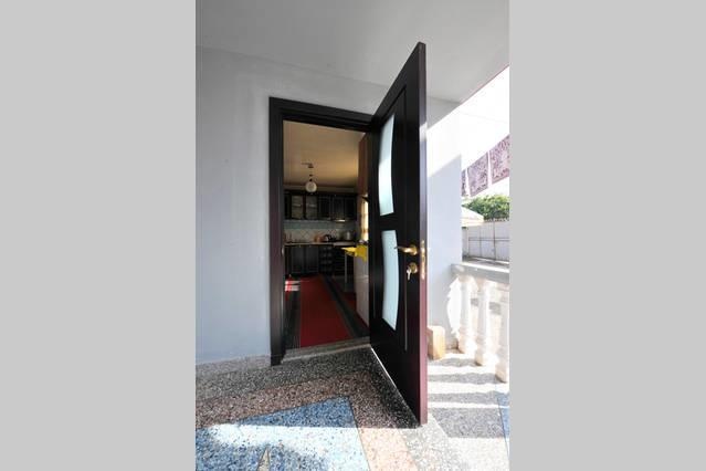 Batumi Guest House — отель в Батуми, Грузия