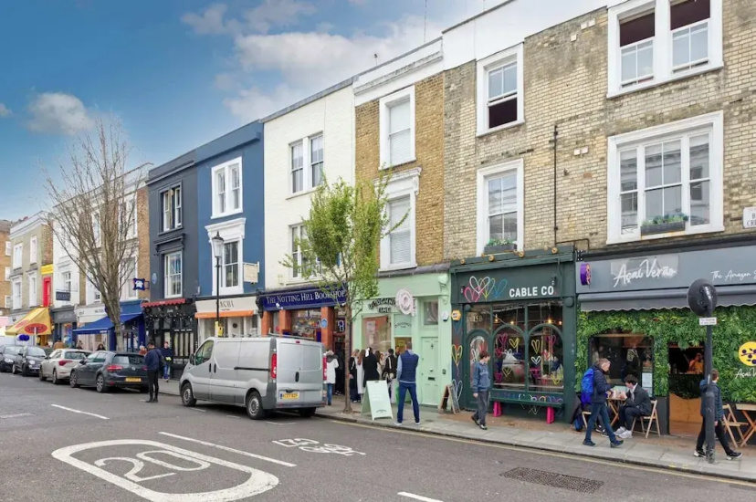 Charming 2 Bedroom 2 Bathroom, Notting Hill — отель с удобствами в Лондоне