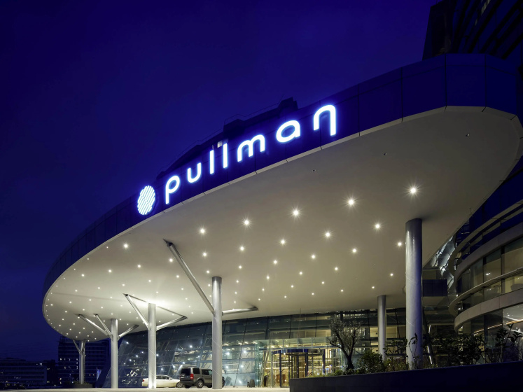 Pullman Istanbul Airport and Convention Center Hotel — отель с удобным расположением в Стамбуле