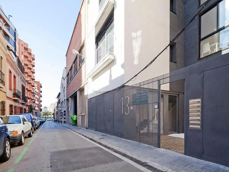Modern and Chic Apartments in Gracia — комфортный отель в Барселоне