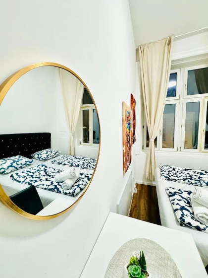 Affordable 5BR Apartment Atzgersdorf 2 — отель в вене, Австрия