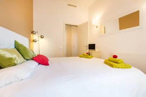 Stay Barcelona Gotico Apartments — отель с удобным расположением в Барселоне