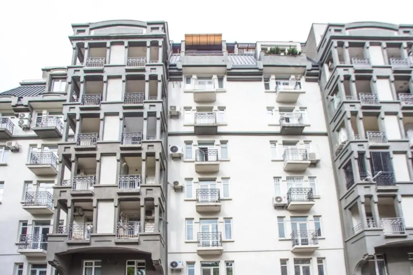 Proper Apartments In Center — отель в Тбилиси, Грузия
