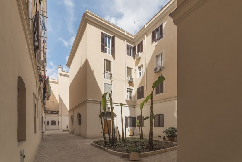 Цены на Testaccio Colourful Apartment в Риме