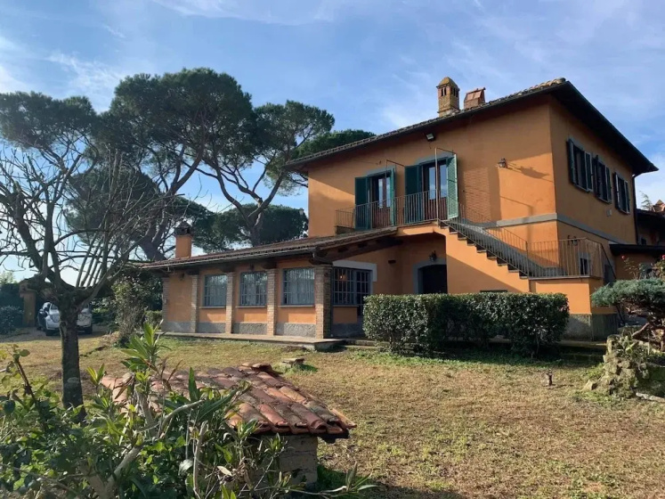 Beautiful Villa in the Country Side of Rome, Italy — отель в Риме, Италия