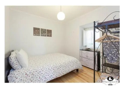 Beco das Flores, Typical Apartment — комфортный отель в Лиссабоне