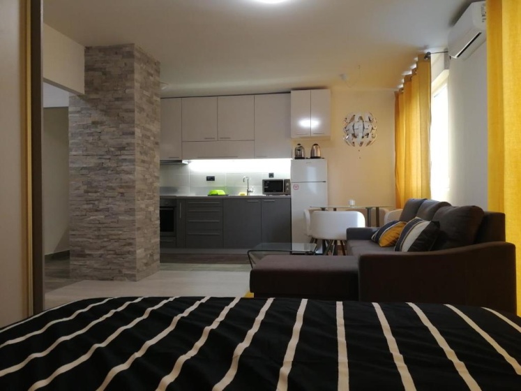 Цены на Apartment Oasis BANOVO BRDO-ADA CIGANLIJA в Белграде
