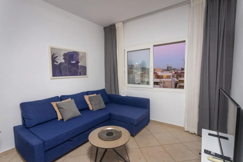 Palm Beach Apartment 2 — отель в Лимассол, Кипр
