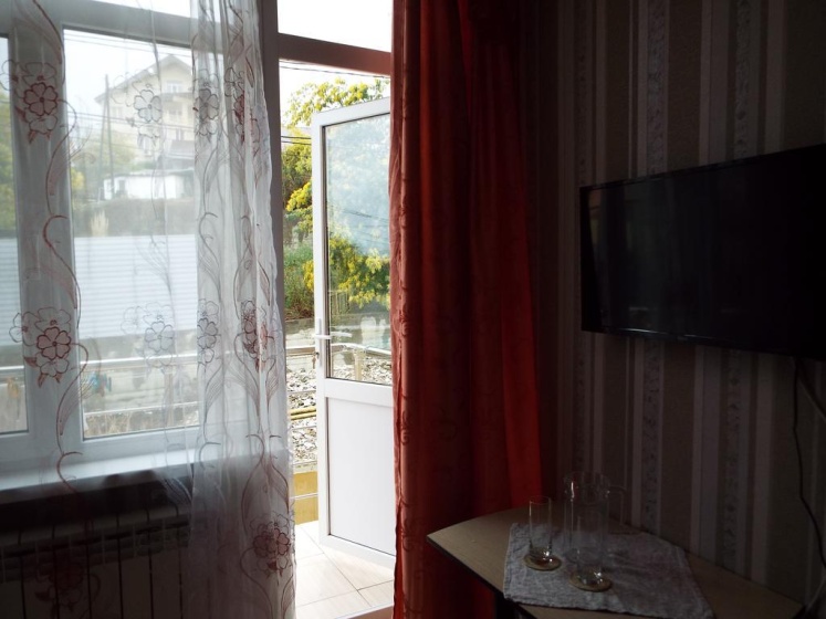 Leo Guest House — отель с удобствами в Сочи