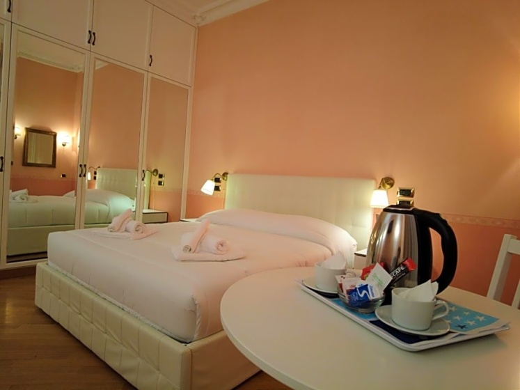 Gardoce's Guest House — отель с удобным расположением в Риме