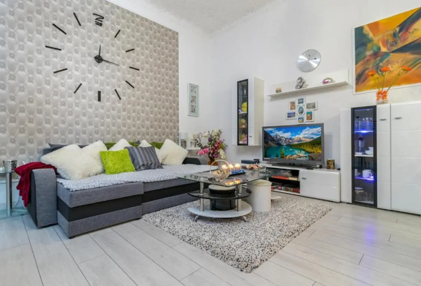 Grey Orchid Apartment - studio — забронировать отель в Будапеште