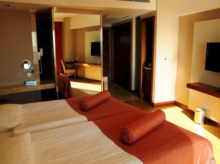 Commodore Elite Suites & Spa - All Inclusive - Adult Only — отель с отзывами гостей в Манавгат