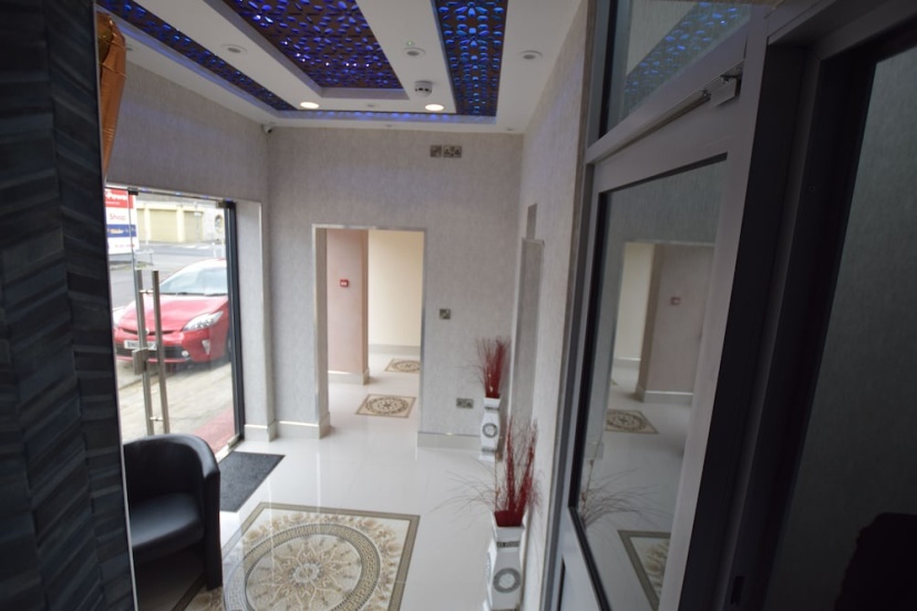 PremierLux Serviced Apartments — отель с удобствами в Лондоне