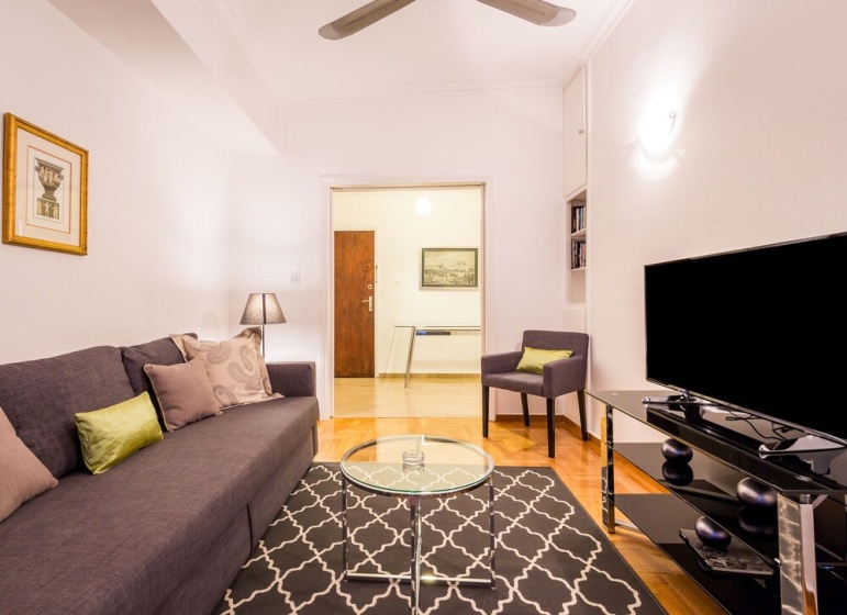 Homey apartment for 4 people in Koukaki — комфортный отель в Афины