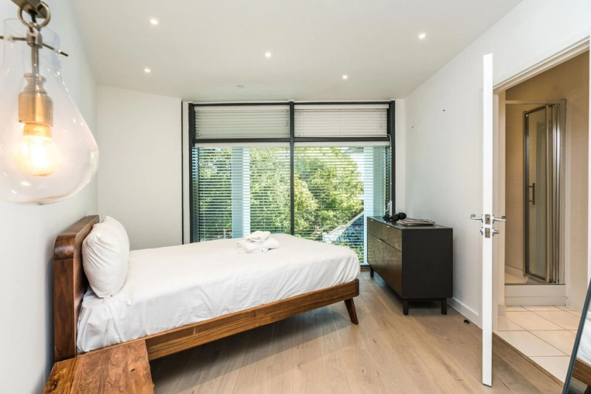 Цены на 2 Bedroom Apartment on Homerton Road в Лондоне
